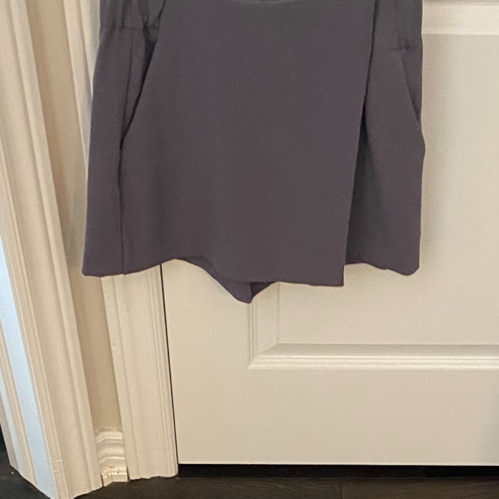 Aritzia Babaton Kelly mid-rise micro wrap skort - Picture 6 of 10